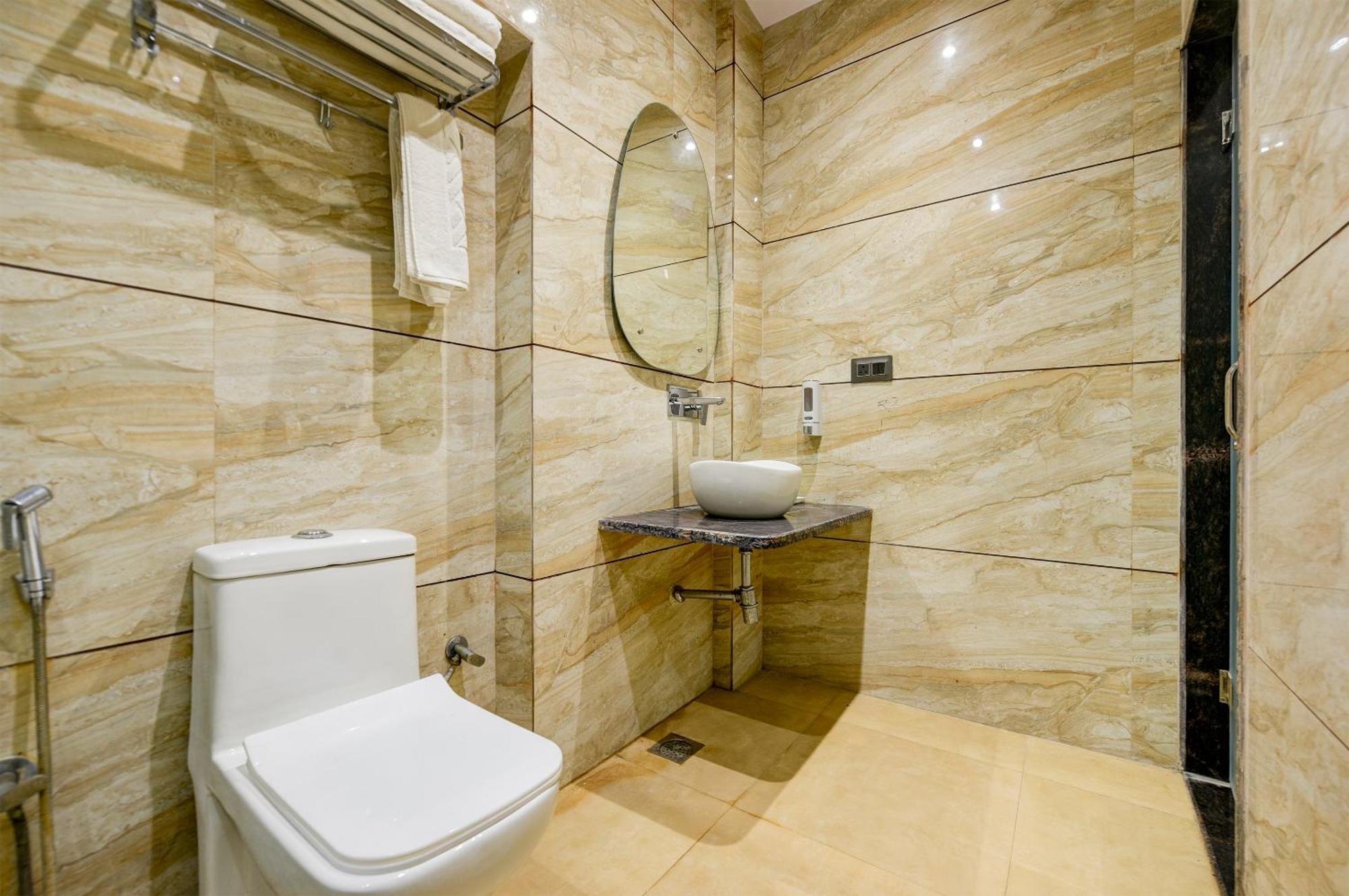 The Pearl Plaza Hotel In City Centre - Near New Delhi Railway Station Екстериор снимка