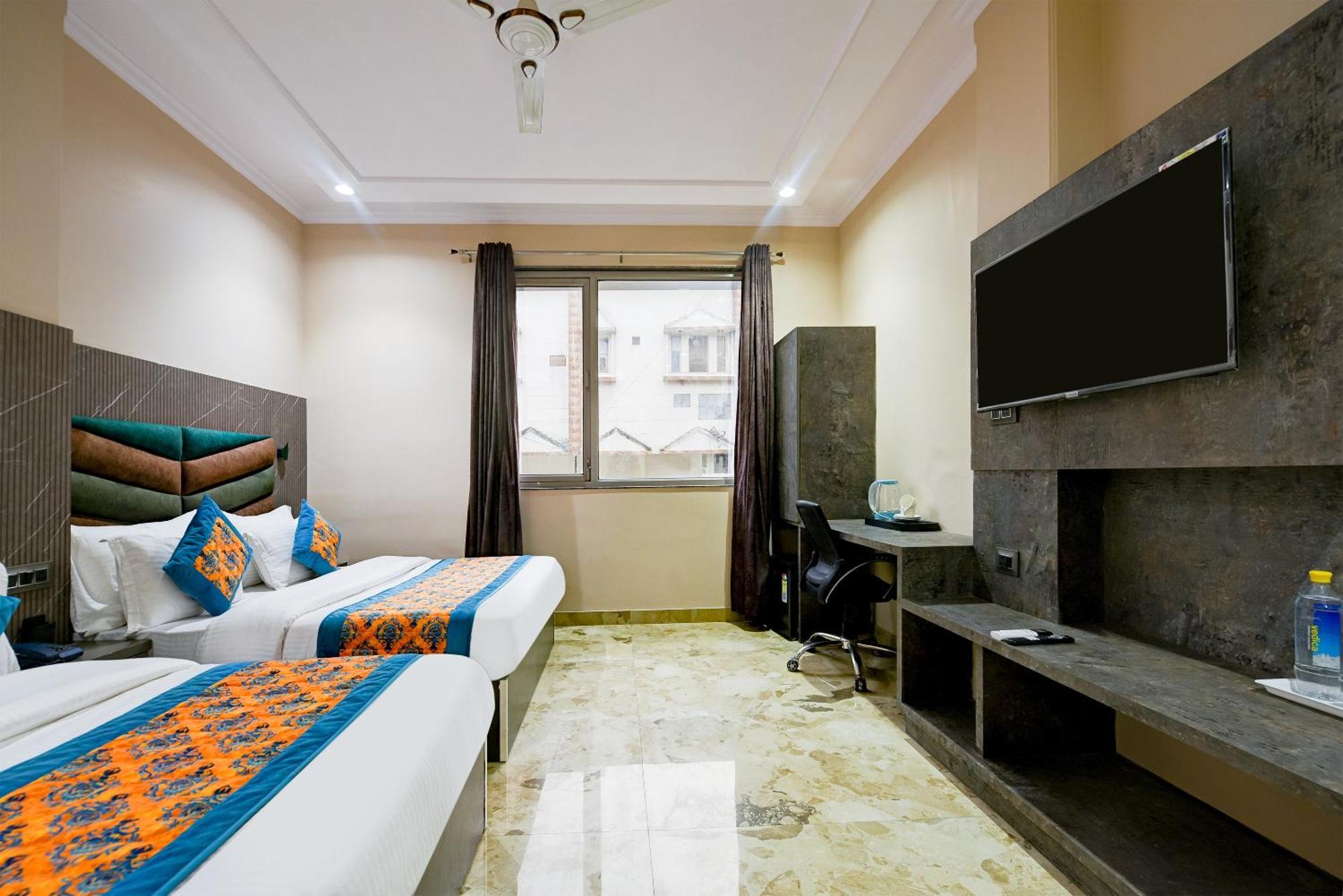 The Pearl Plaza Hotel In City Centre - Near New Delhi Railway Station Екстериор снимка